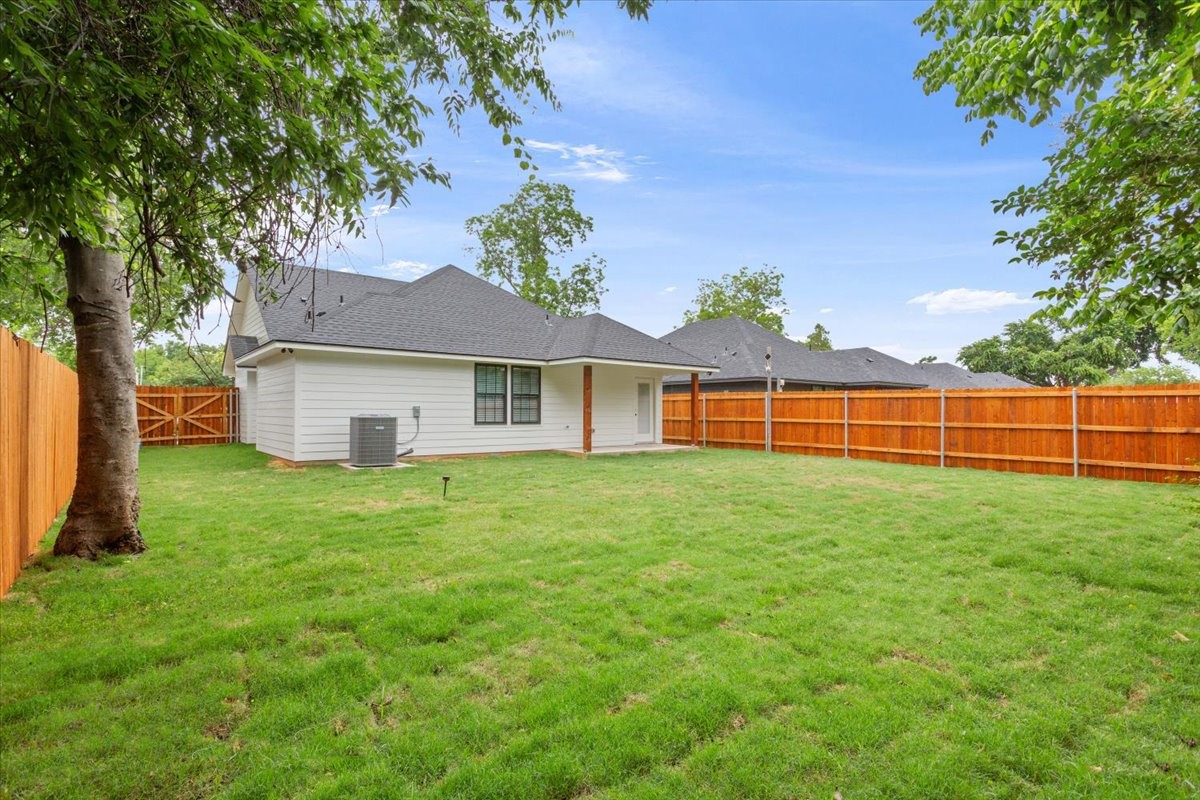 924 Church Avenue Waco TX 76706