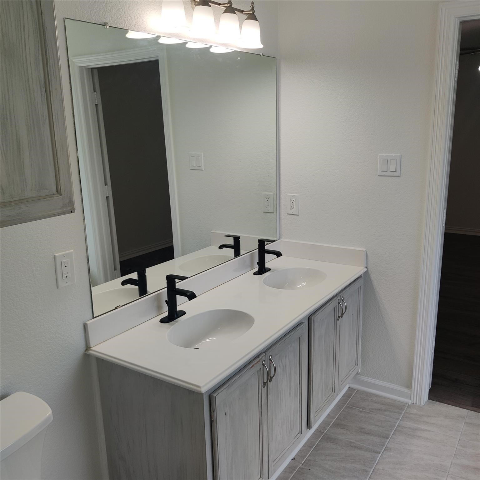 222 Chesterfield Circle Waxahachie TX 75165