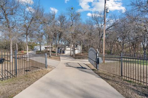 717 Mary Drive Weatherford TX 76085