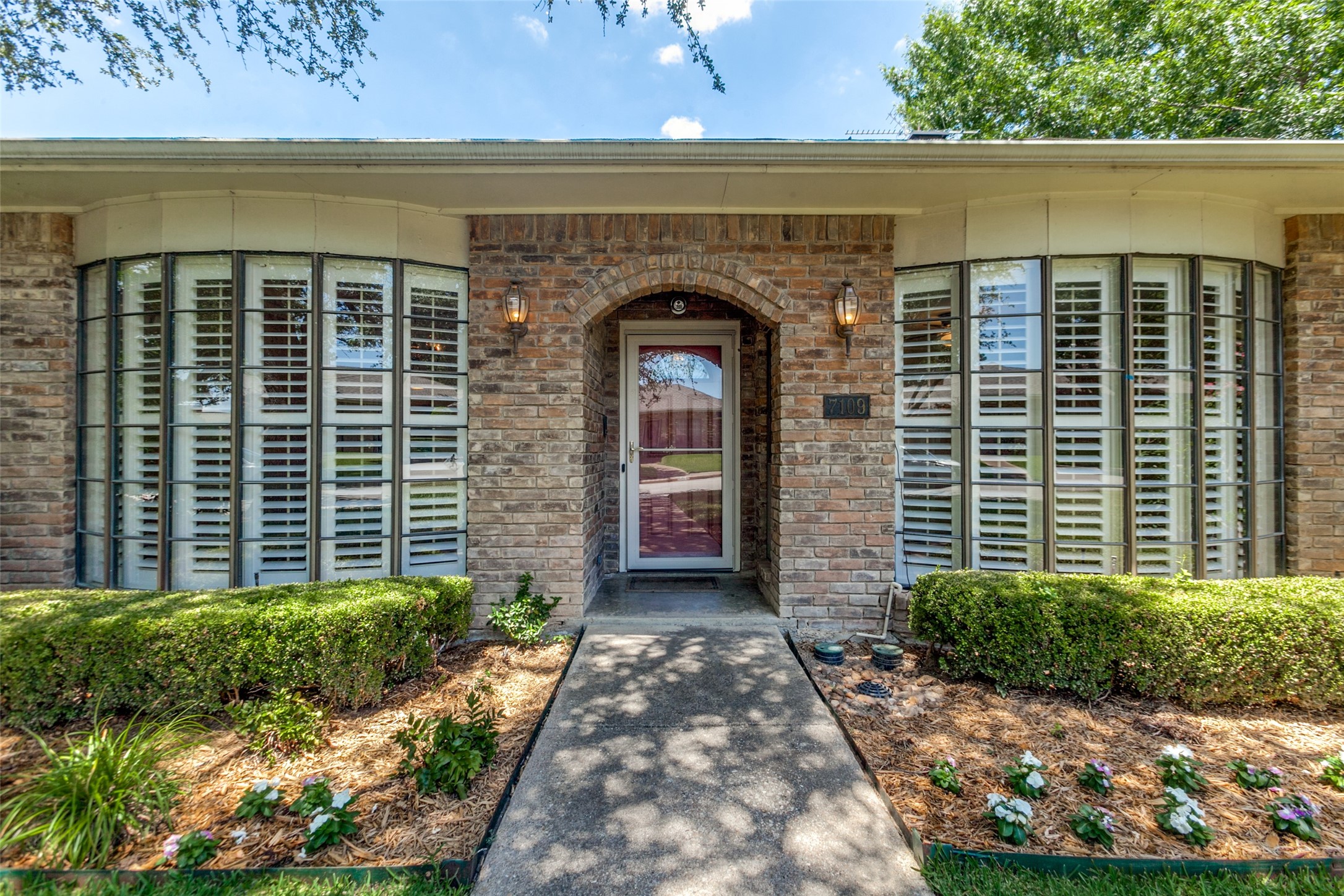 7109 Claybrook Drive Dallas TX 75231