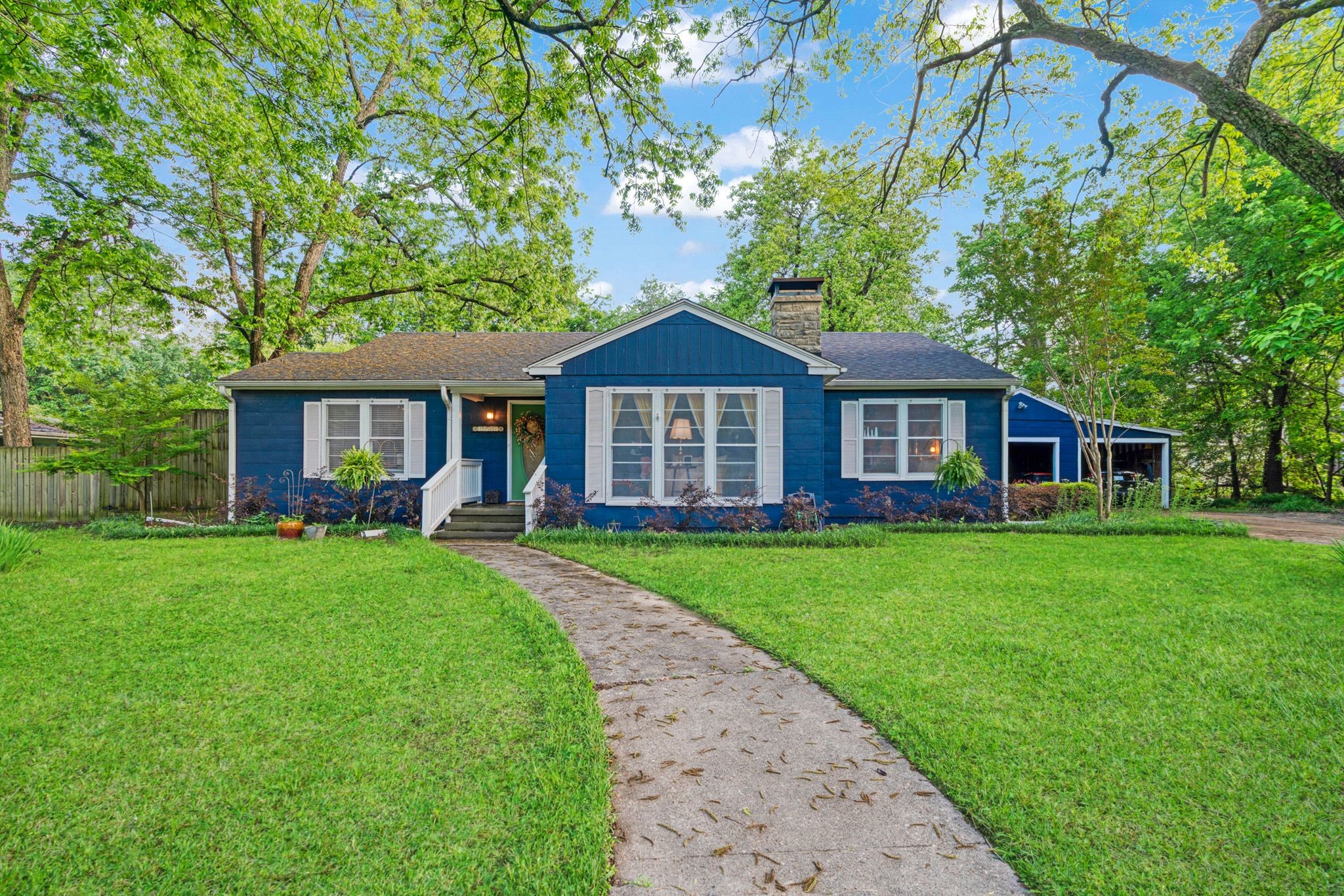 2000 Simpson Street Paris TX 75460