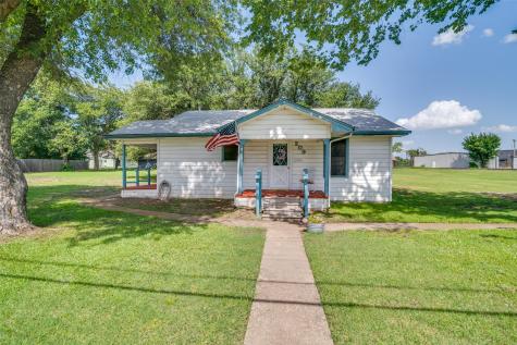 209 S Cottonbelt Avenue Wylie TX 75098