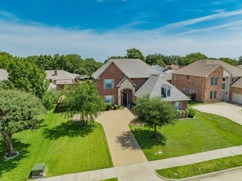 2806 Knightsbridge Lane Garland TX 75043
