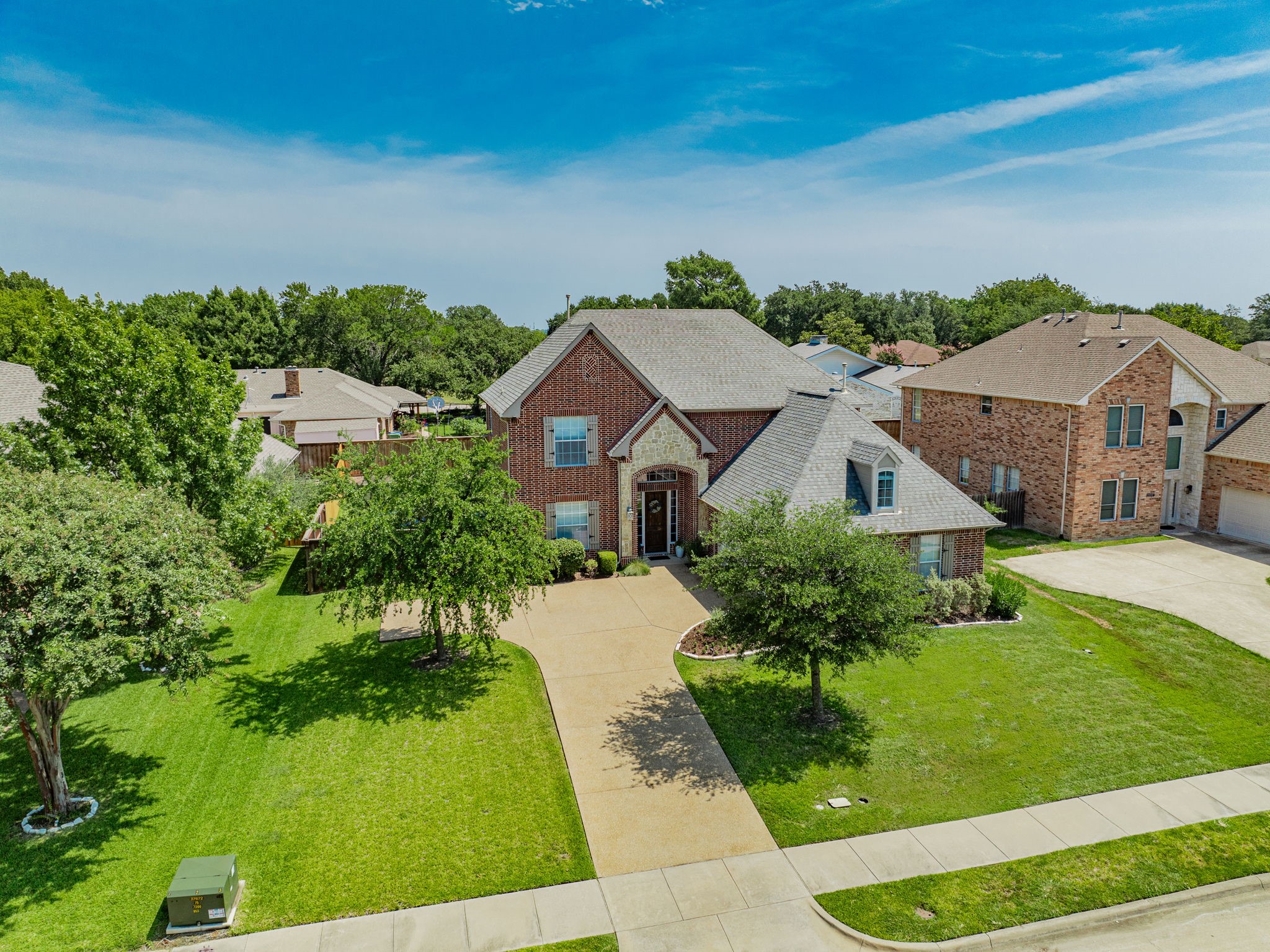 2806 Knightsbridge Lane Garland TX 75043