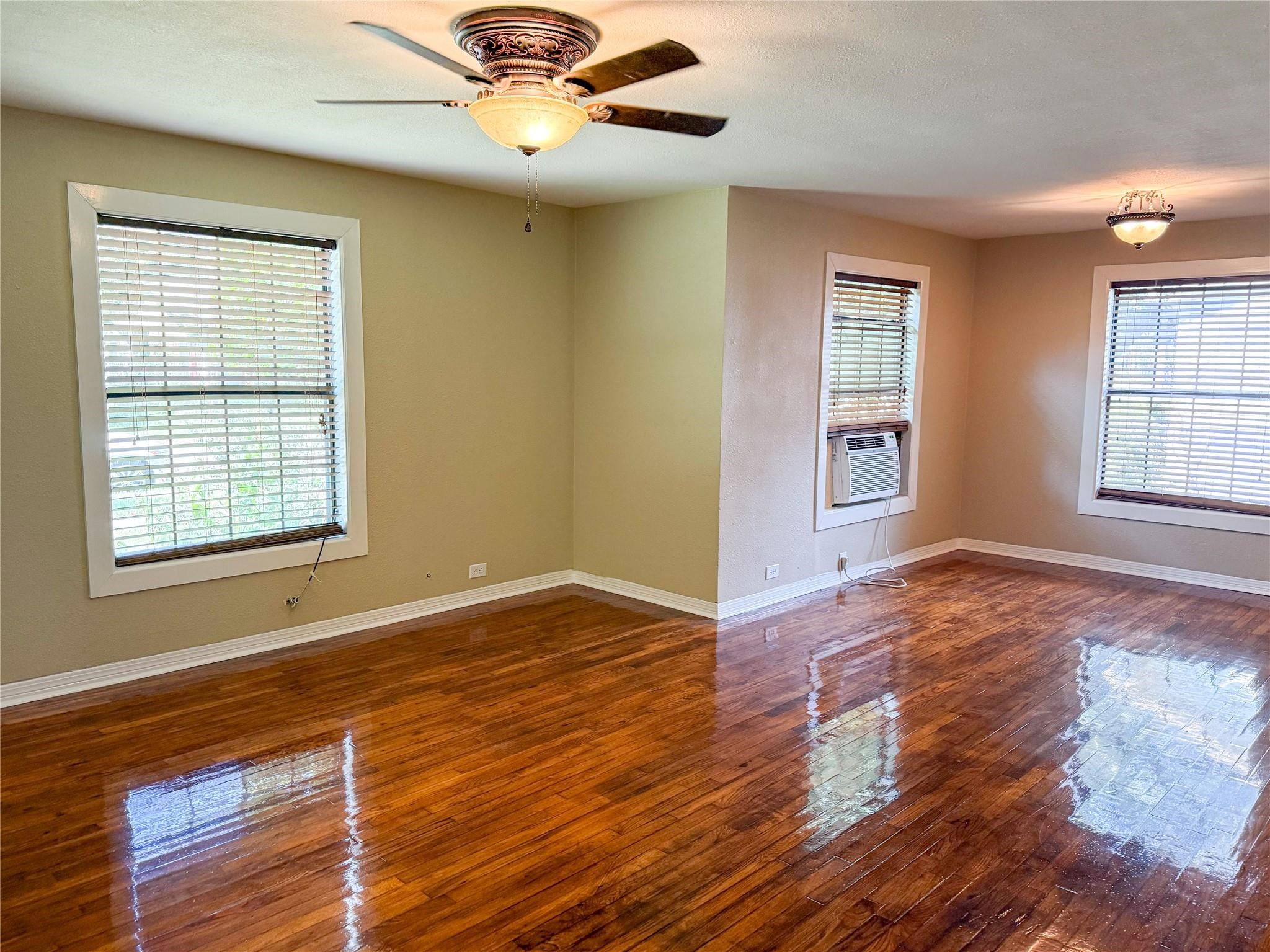 104 Dixon Street Cleburne TX 76033
