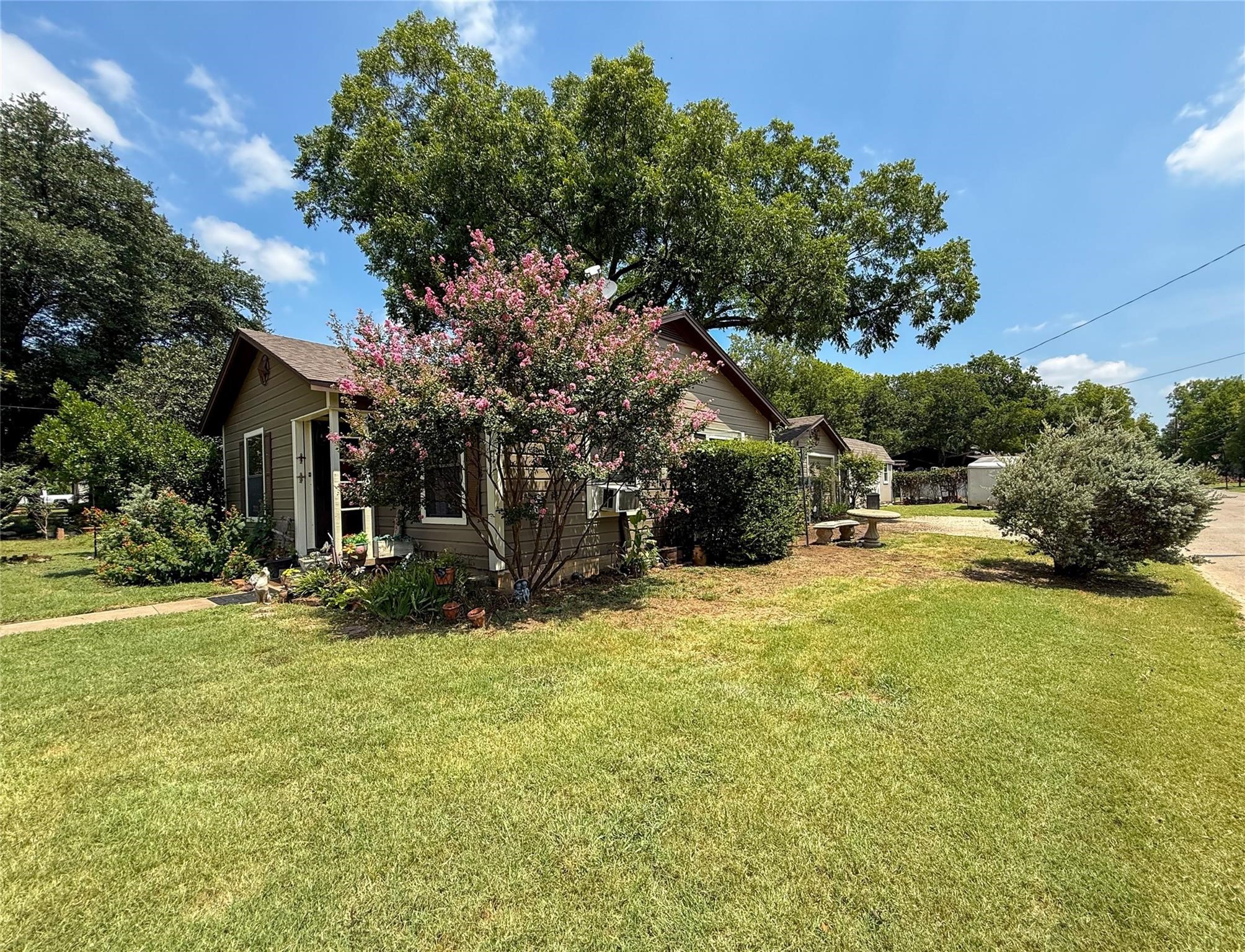 104 Dixon Street Cleburne TX 76033