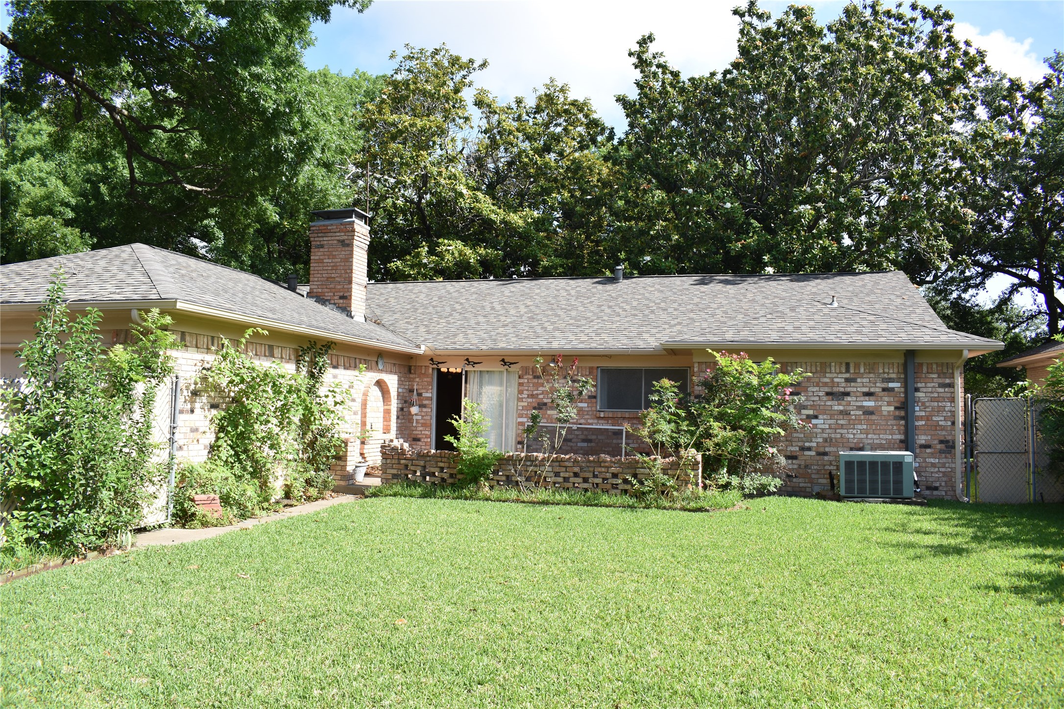 9944 Greenfield Drive Dallas TX 75238