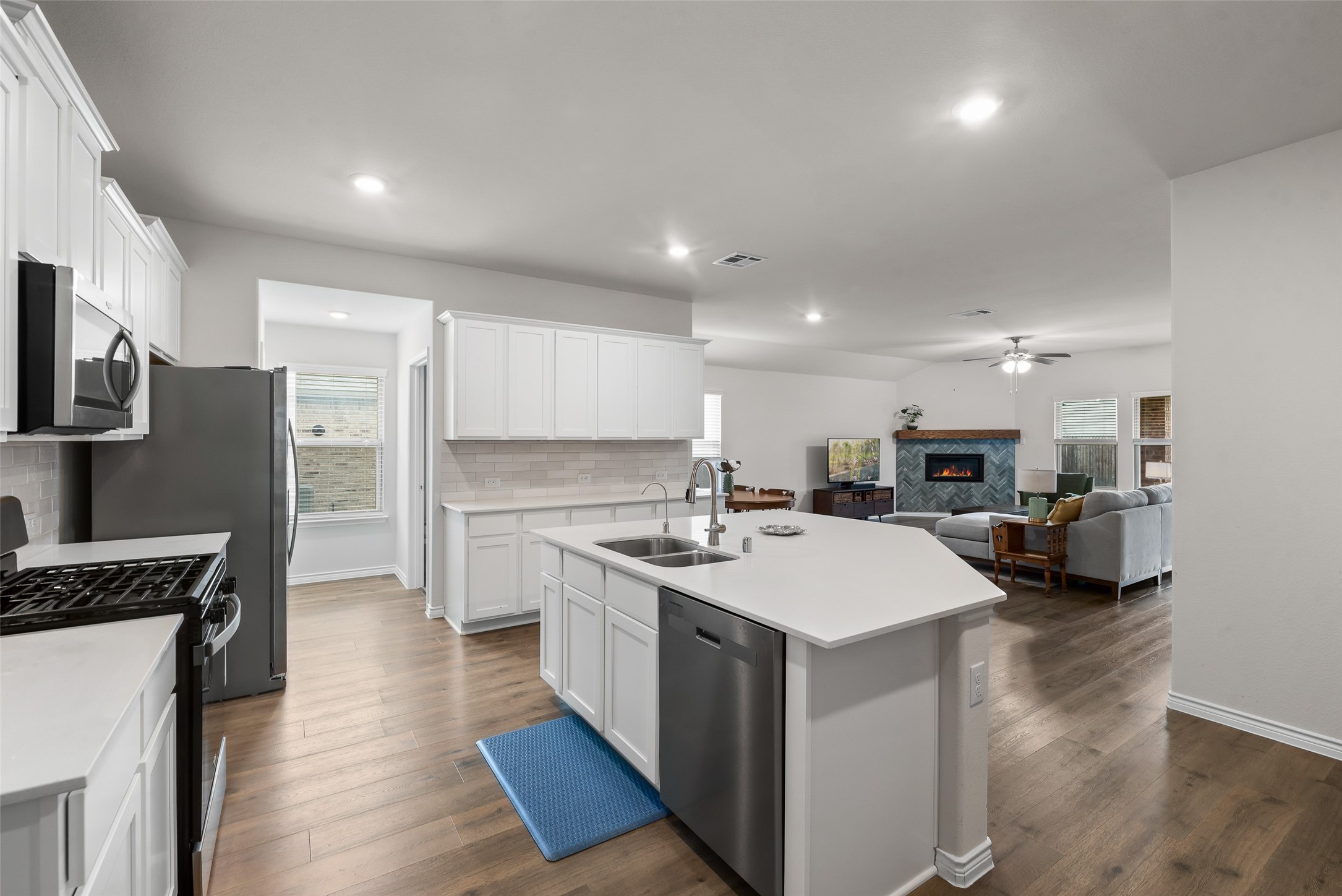 544 Spirehaven Drive Fate TX 75087