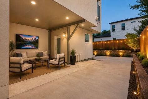 521 Faulk Street Dallas TX 75203