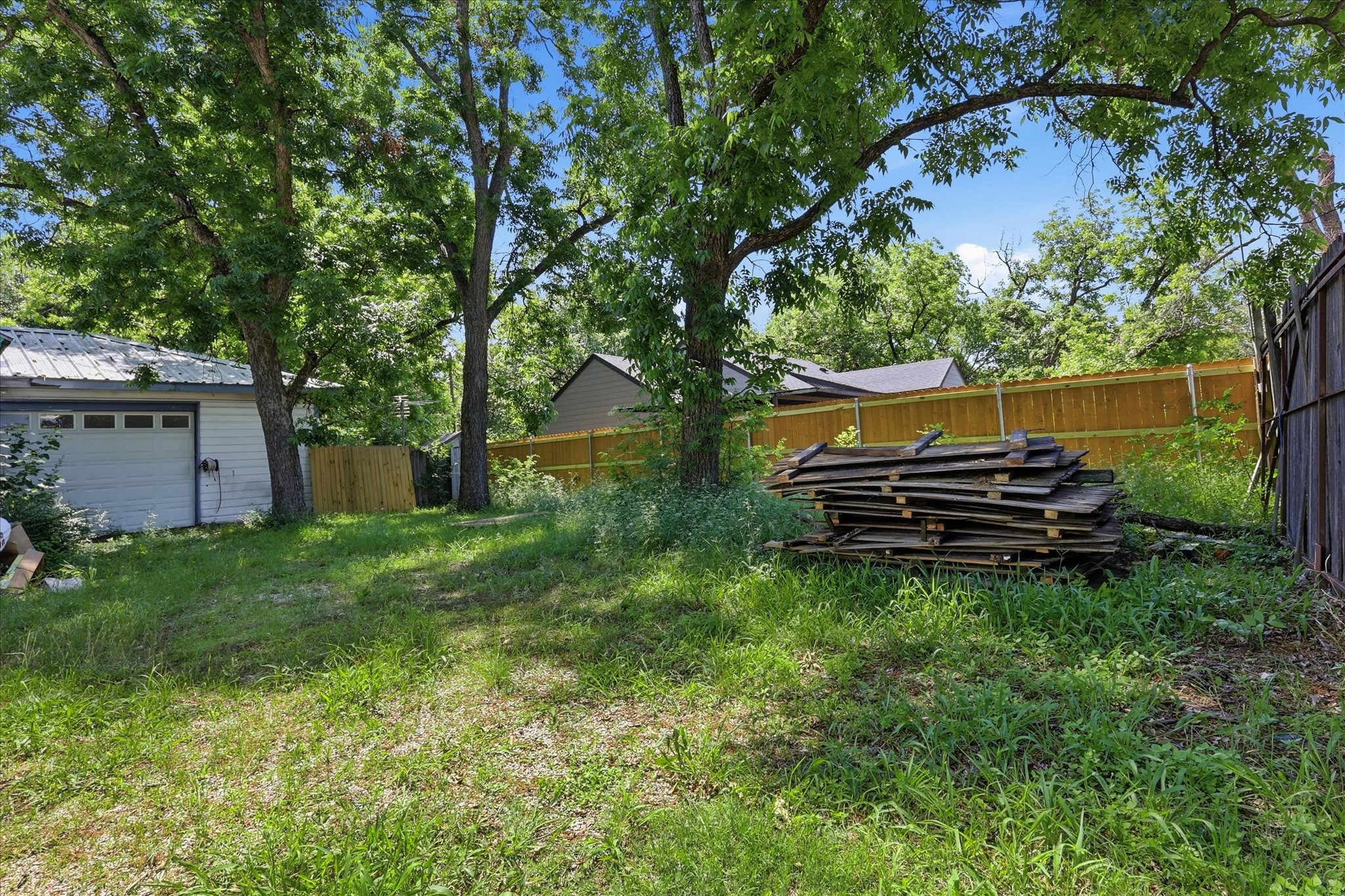 1111 Willow Street Grand Prairie TX 75050
