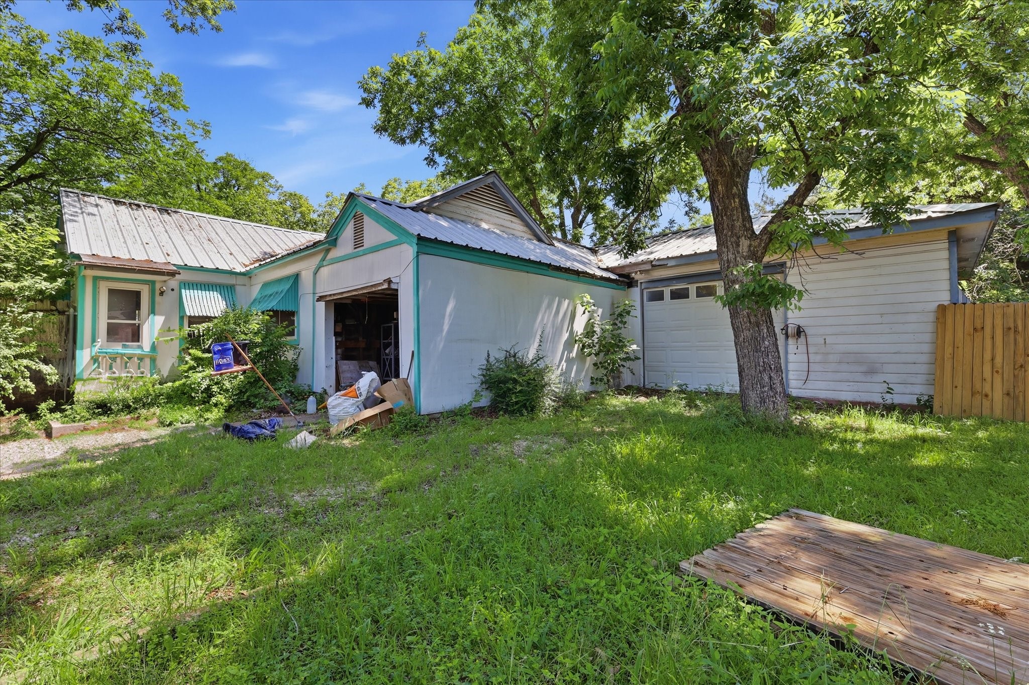 1111 Willow Street Grand Prairie TX 75050