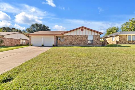 2317 Parkside Drive Grand Prairie TX 75052