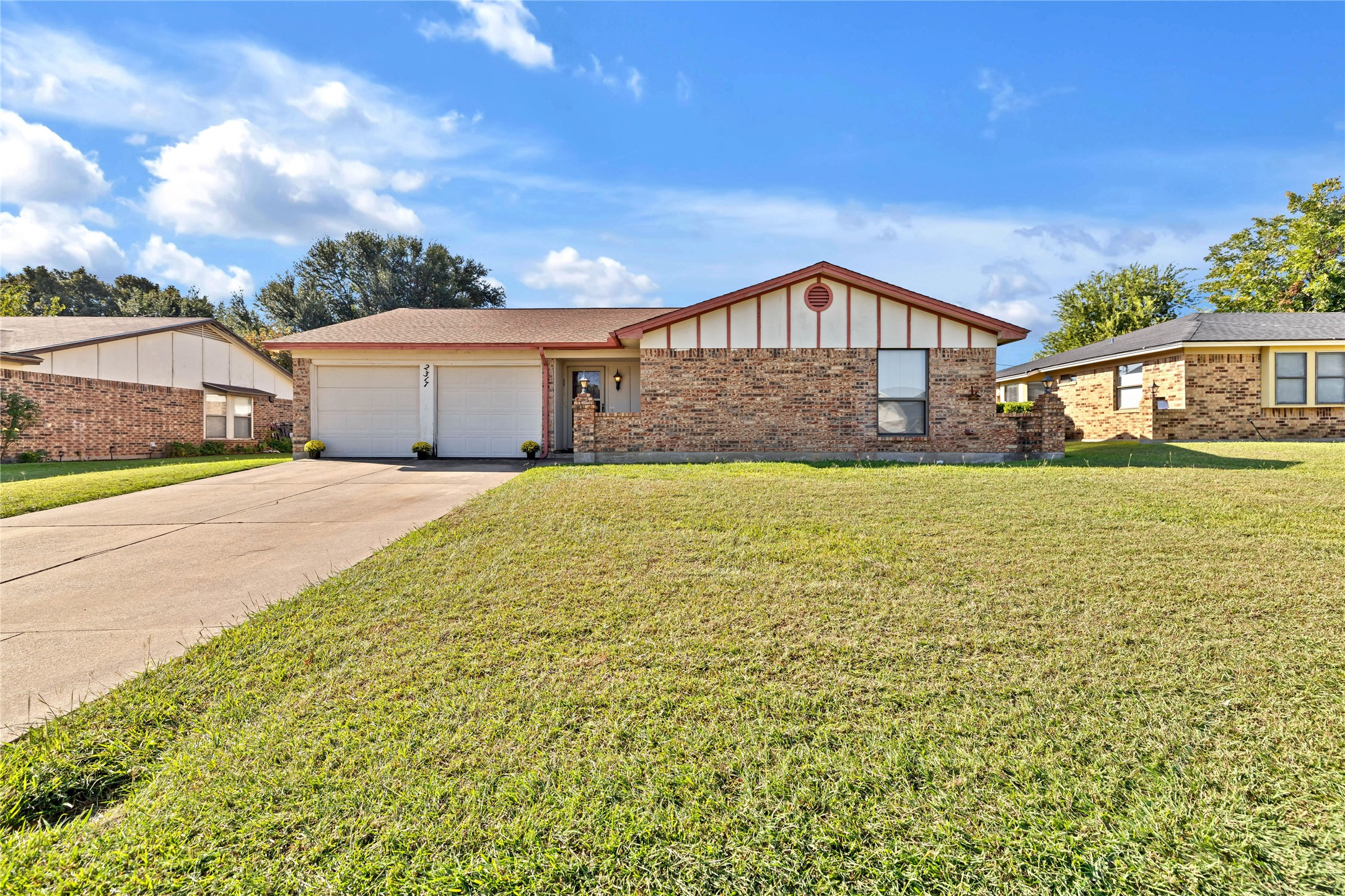 2317 Parkside Drive Grand Prairie TX 75052