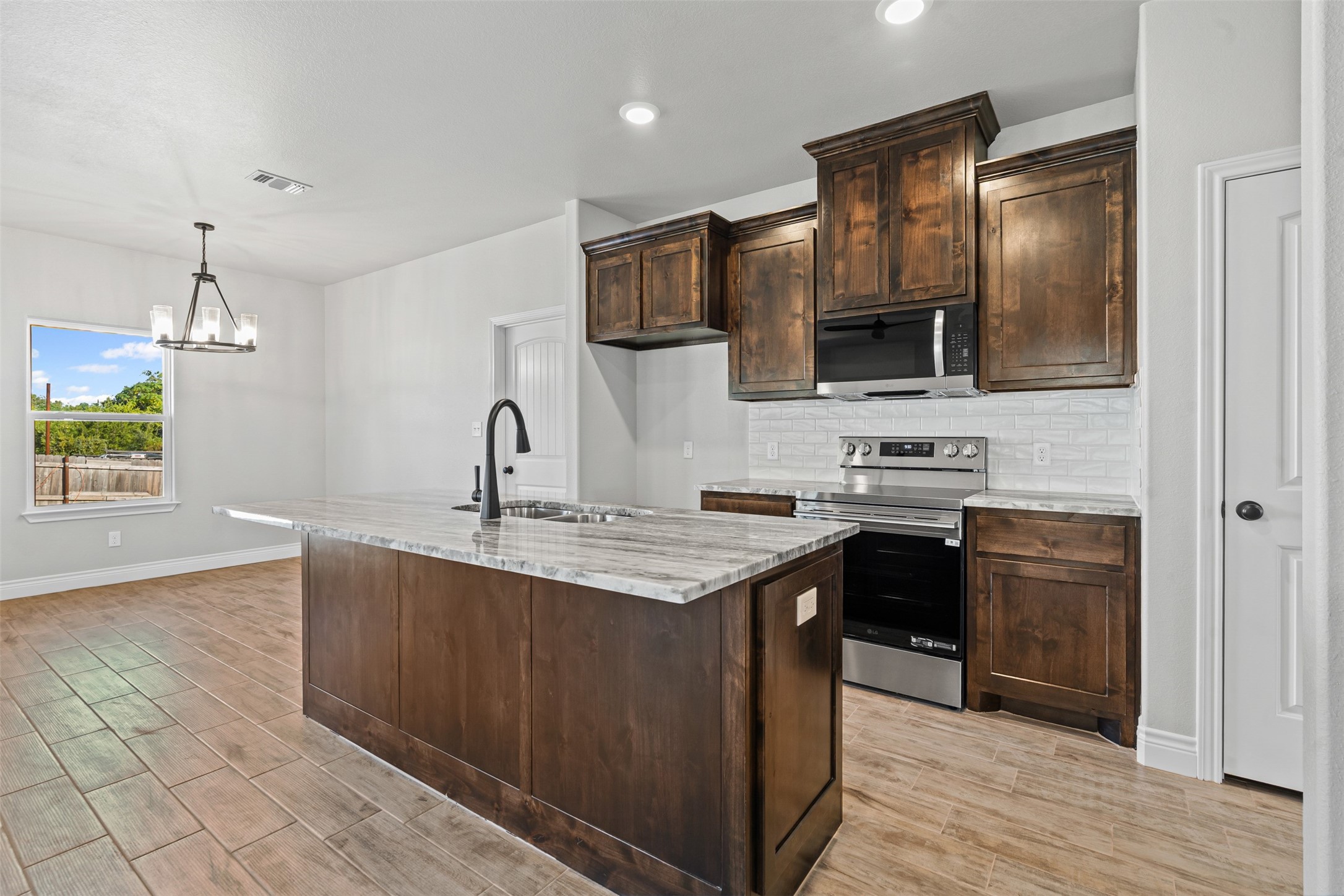 3400 Hilltop Road Granbury TX 76048
