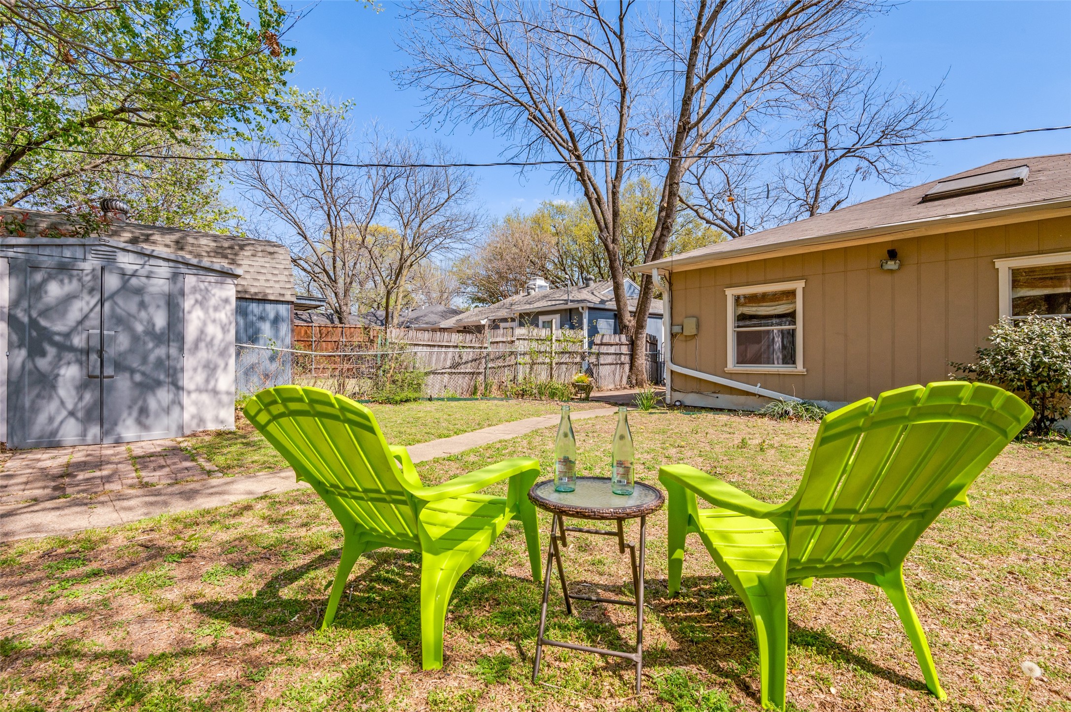 8931 San Fernando Way Dallas TX 75218