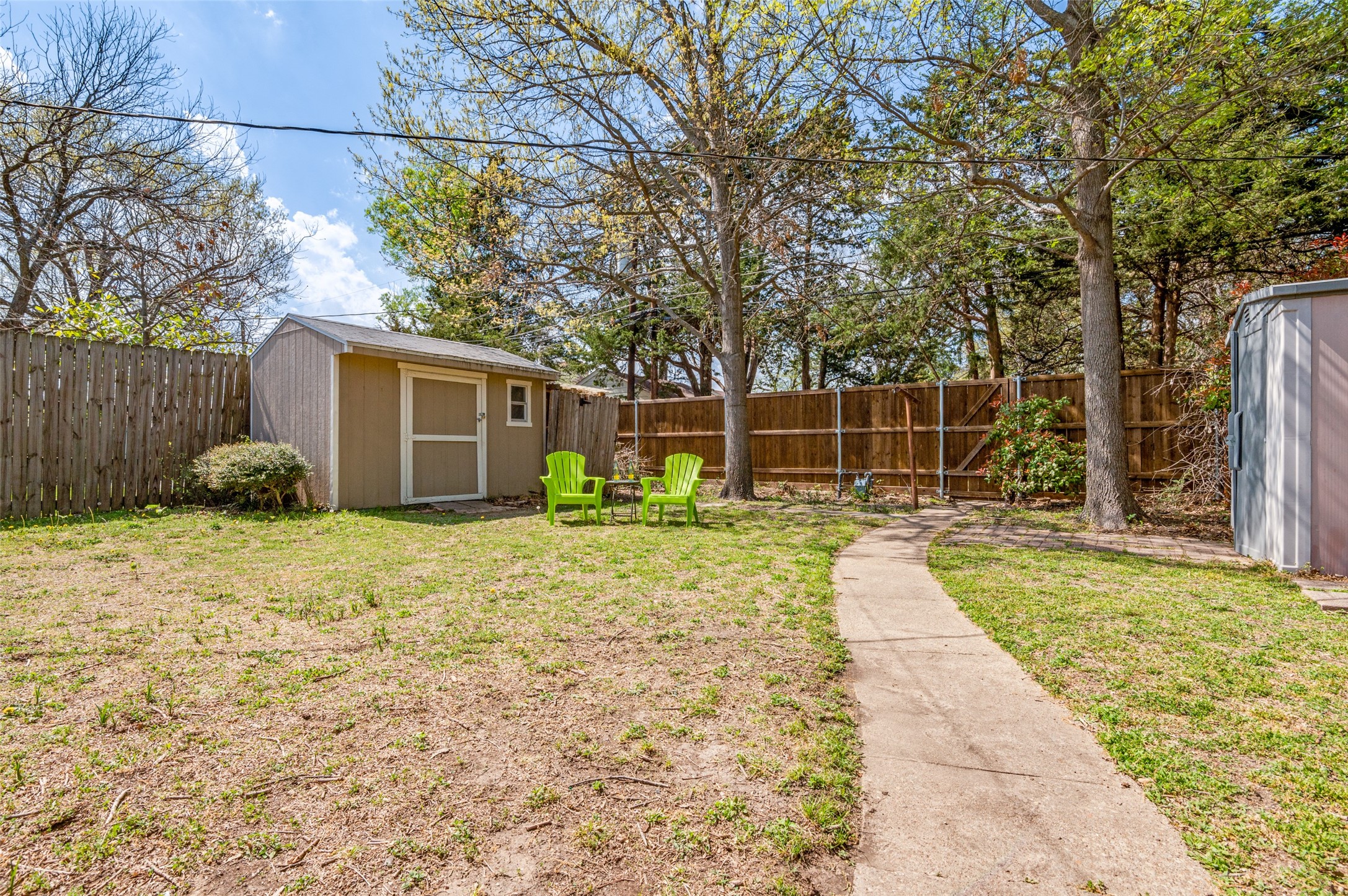 8931 San Fernando Way Dallas TX 75218