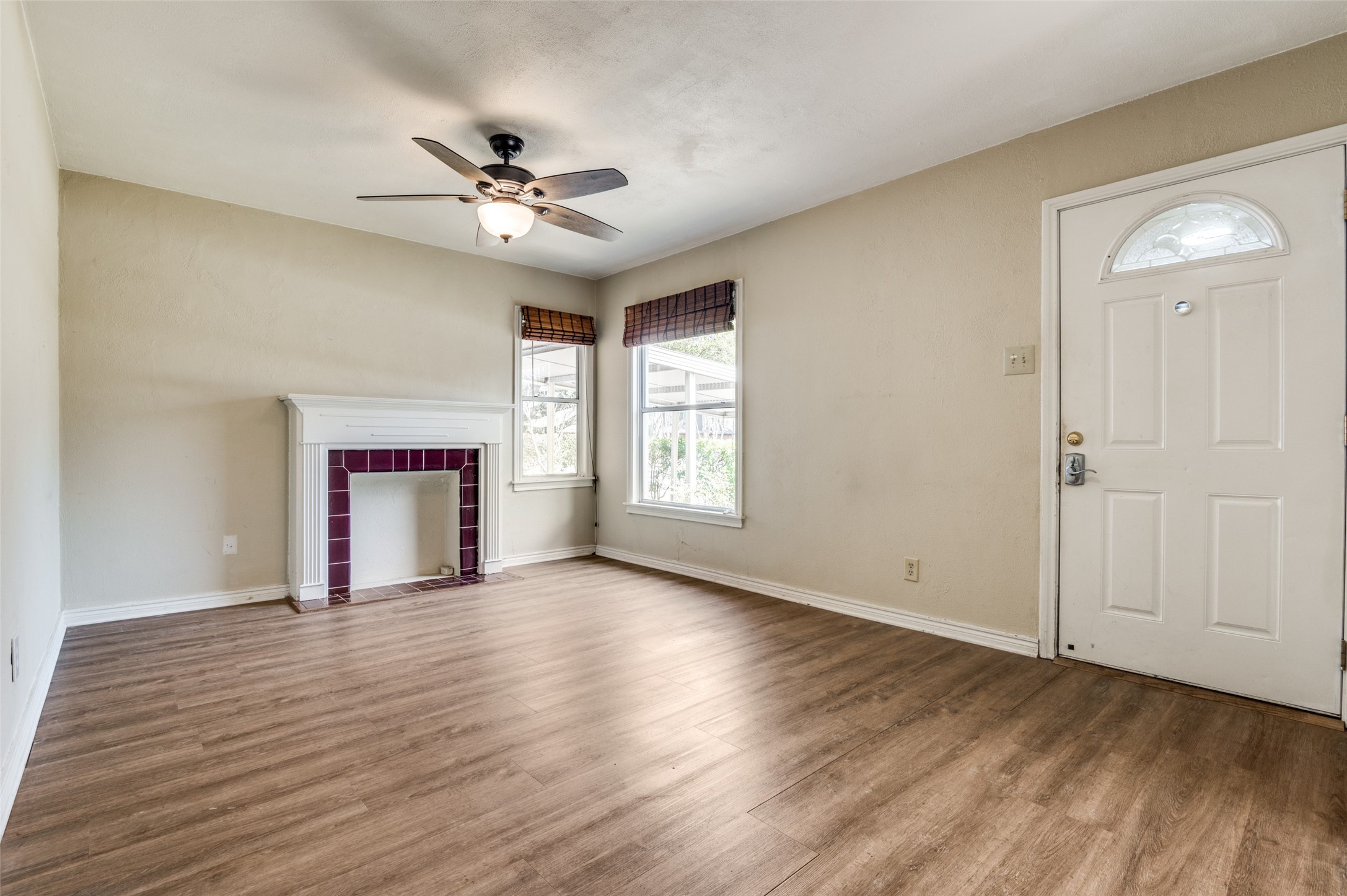 8931 San Fernando Way Dallas TX 75218