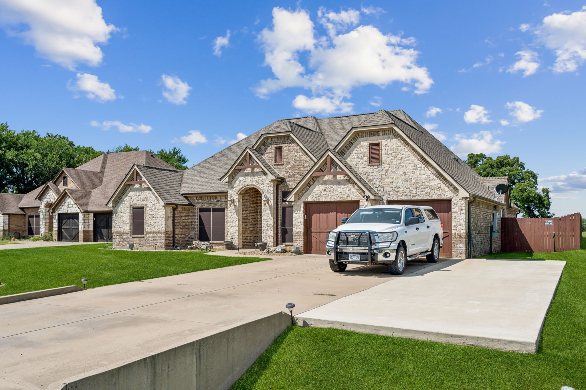 3000 Elkton Drive Granbury TX 76049