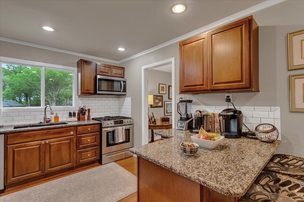 732 N Mckown Avenue Sherman TX 75092