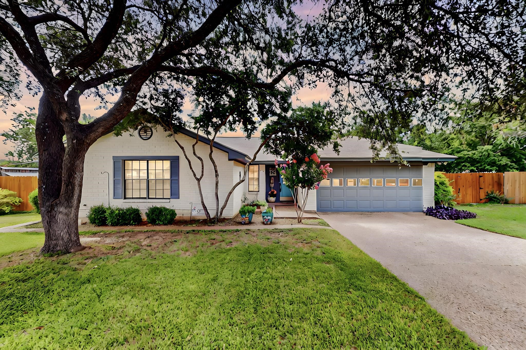 1607 Cobblestone Court Cleburne TX 76033