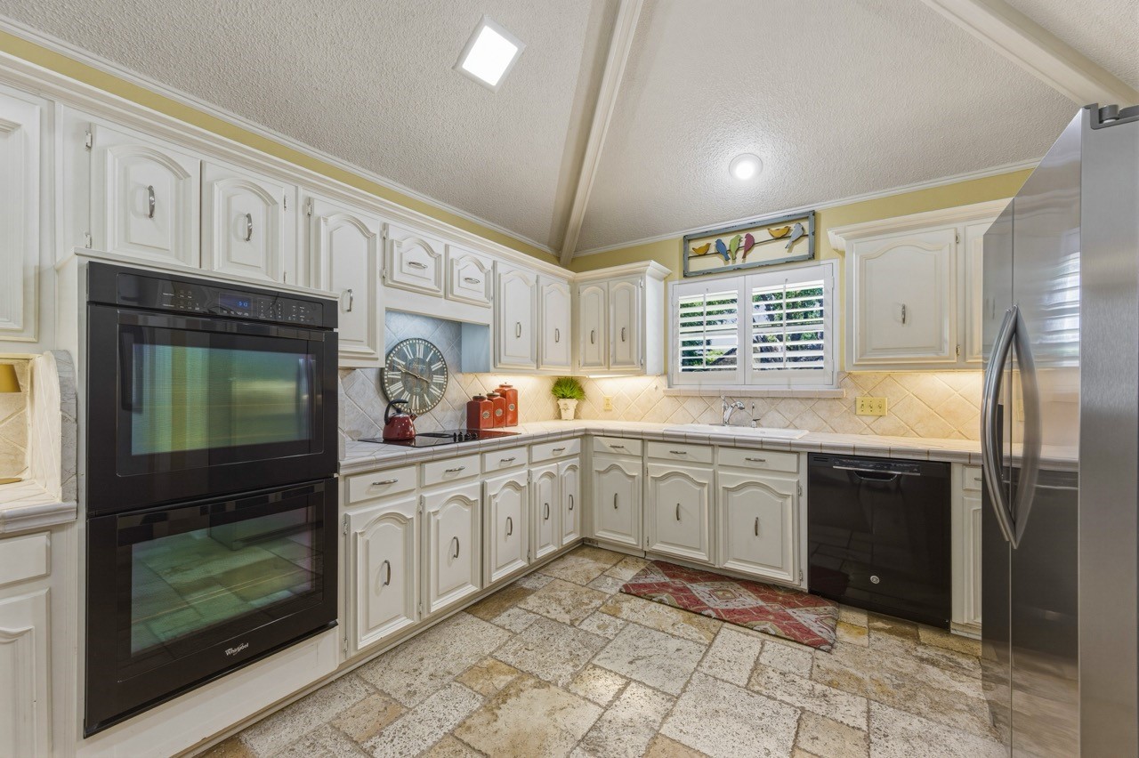 6306 Oakleaf Road Dallas TX 75248
