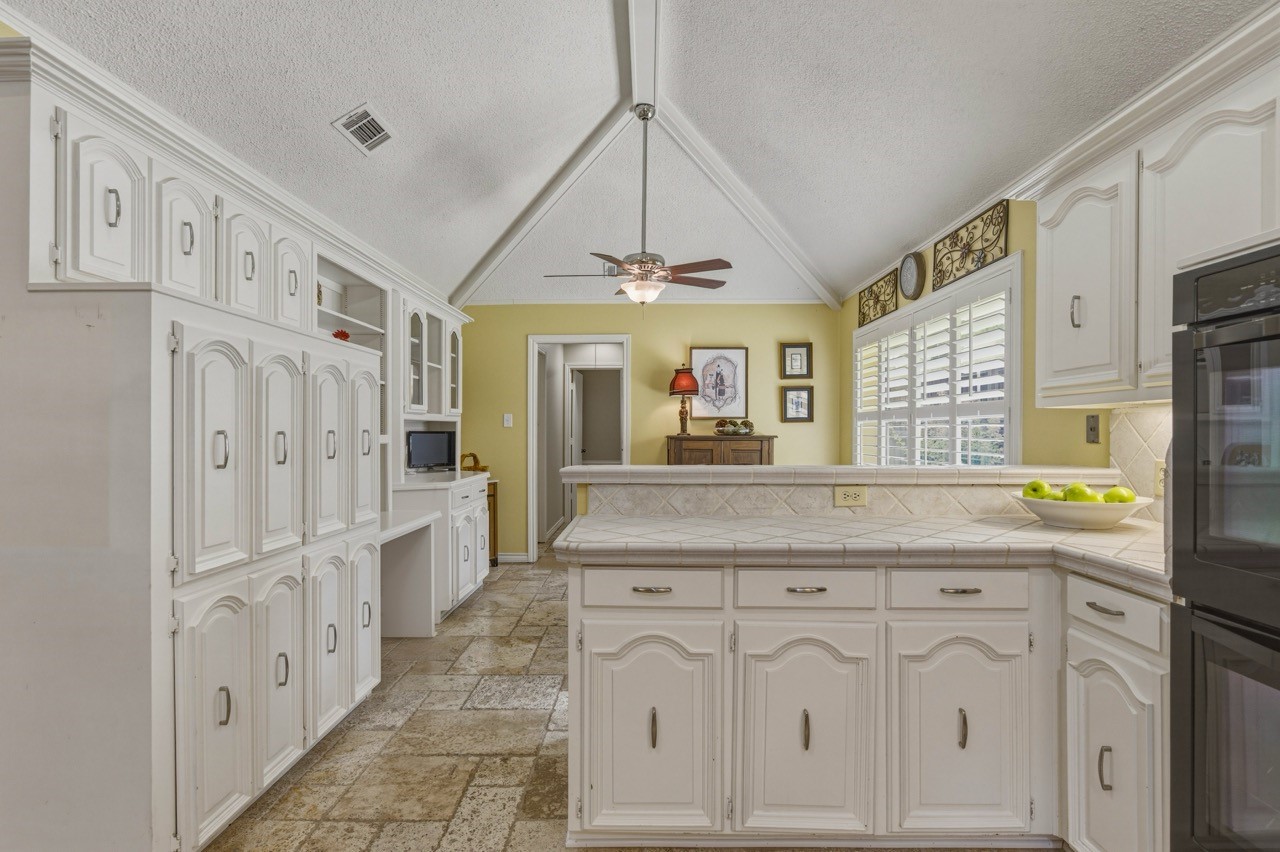 6306 Oakleaf Road Dallas TX 75248