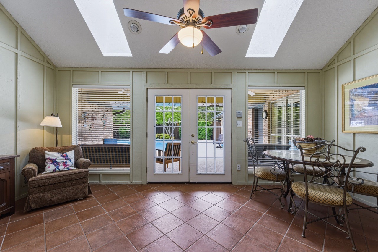 6306 Oakleaf Road Dallas TX 75248