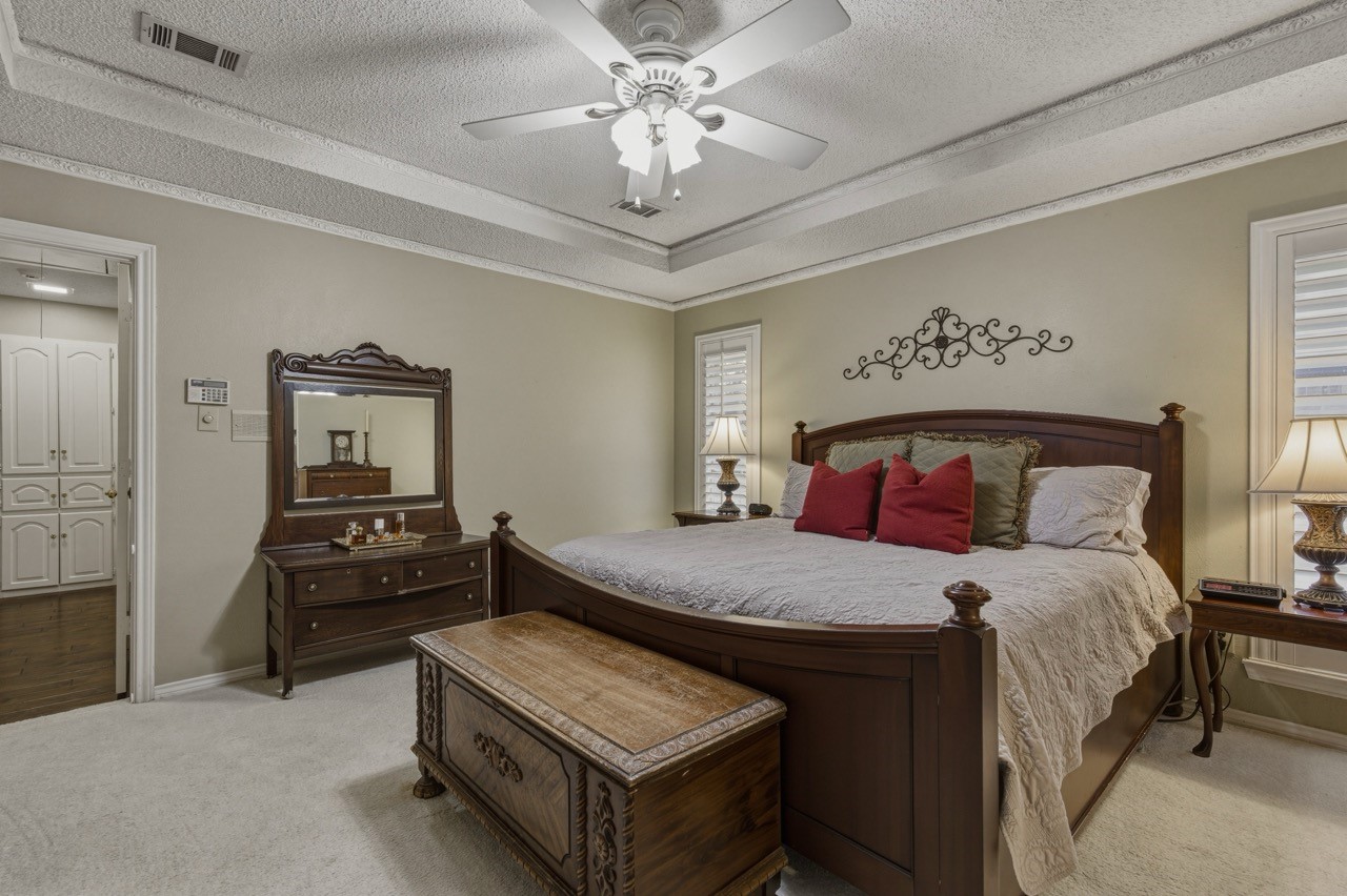 6306 Oakleaf Road Dallas TX 75248