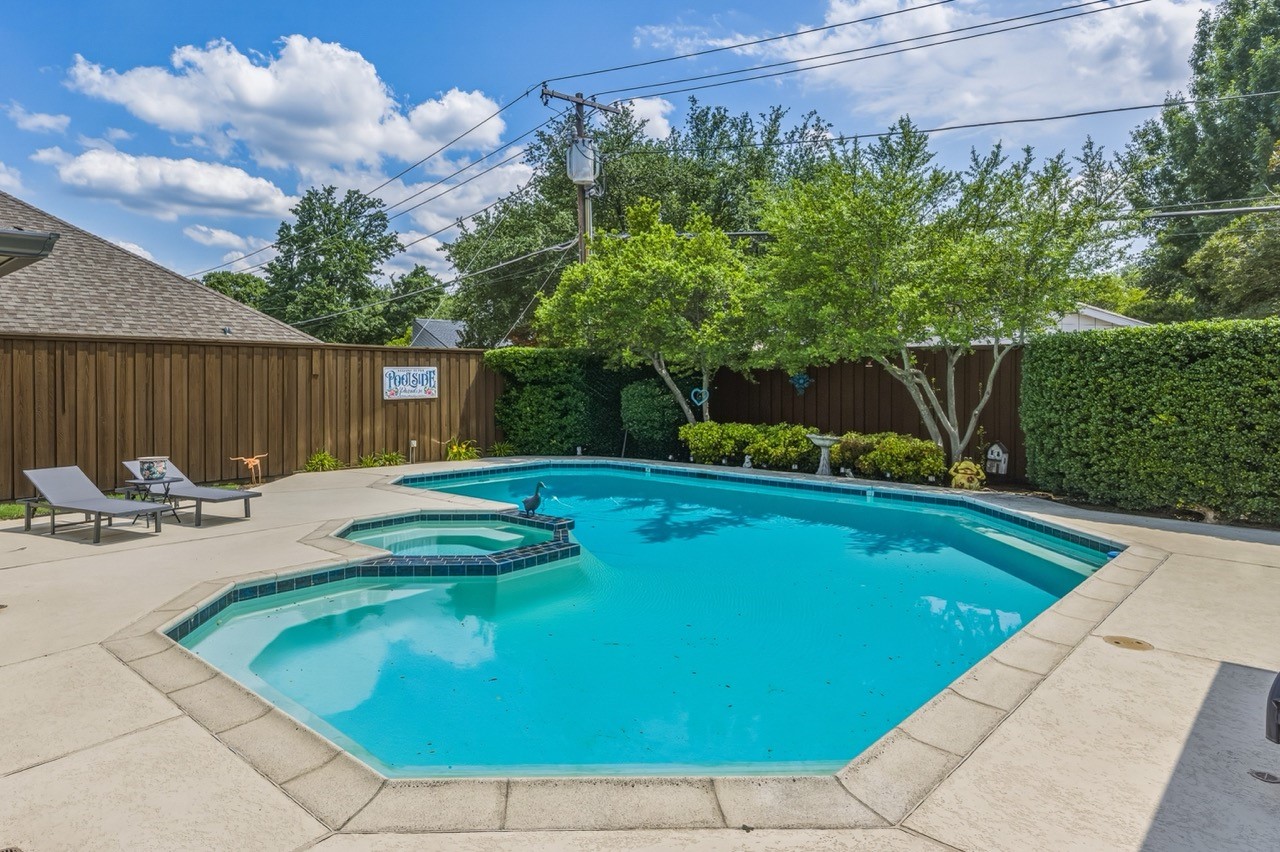6306 Oakleaf Road Dallas TX 75248