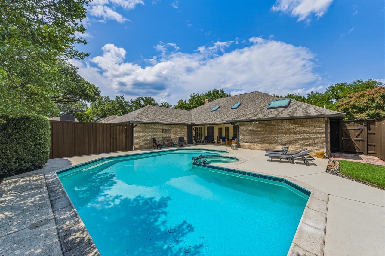 6306 Oakleaf Road Dallas TX 75248