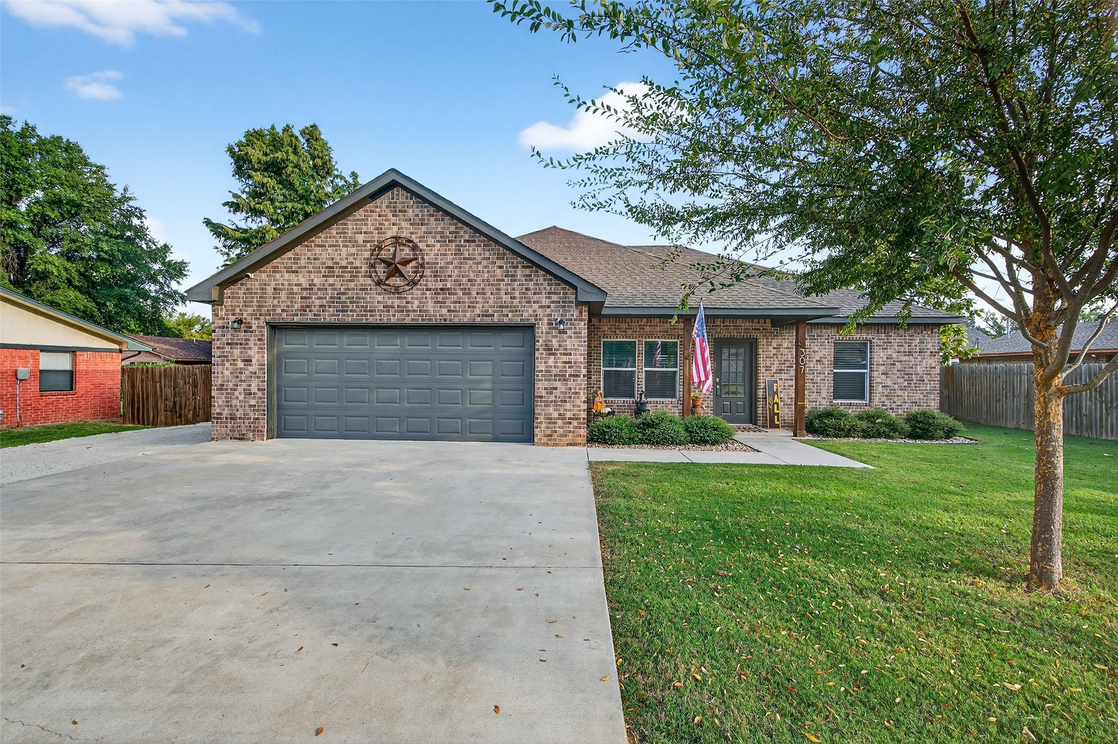 307 Brockett Street Collinsville TX 76233