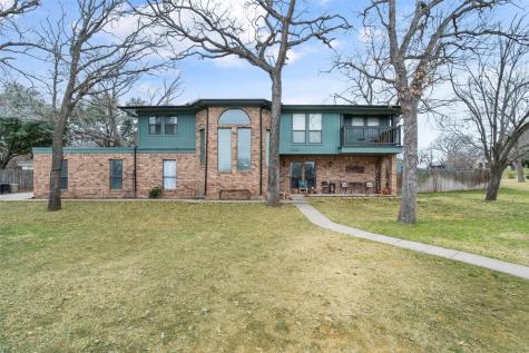 1204 Vera Lane Kennedale TX 76060
