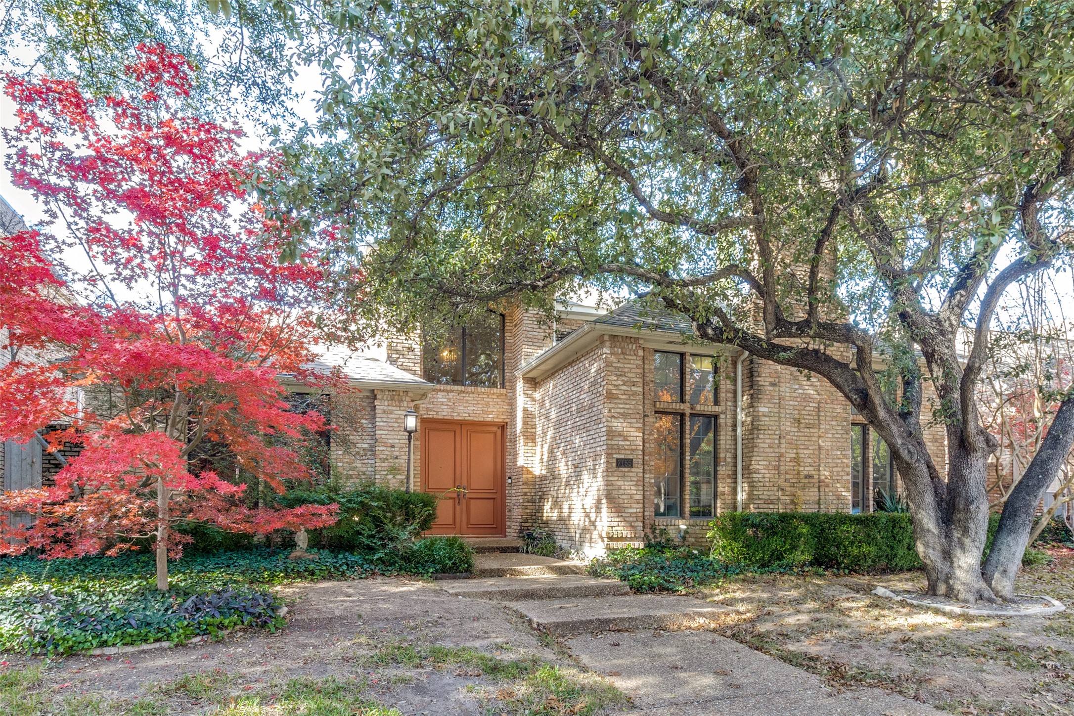 7155 Helsem Bend Dallas TX 75230