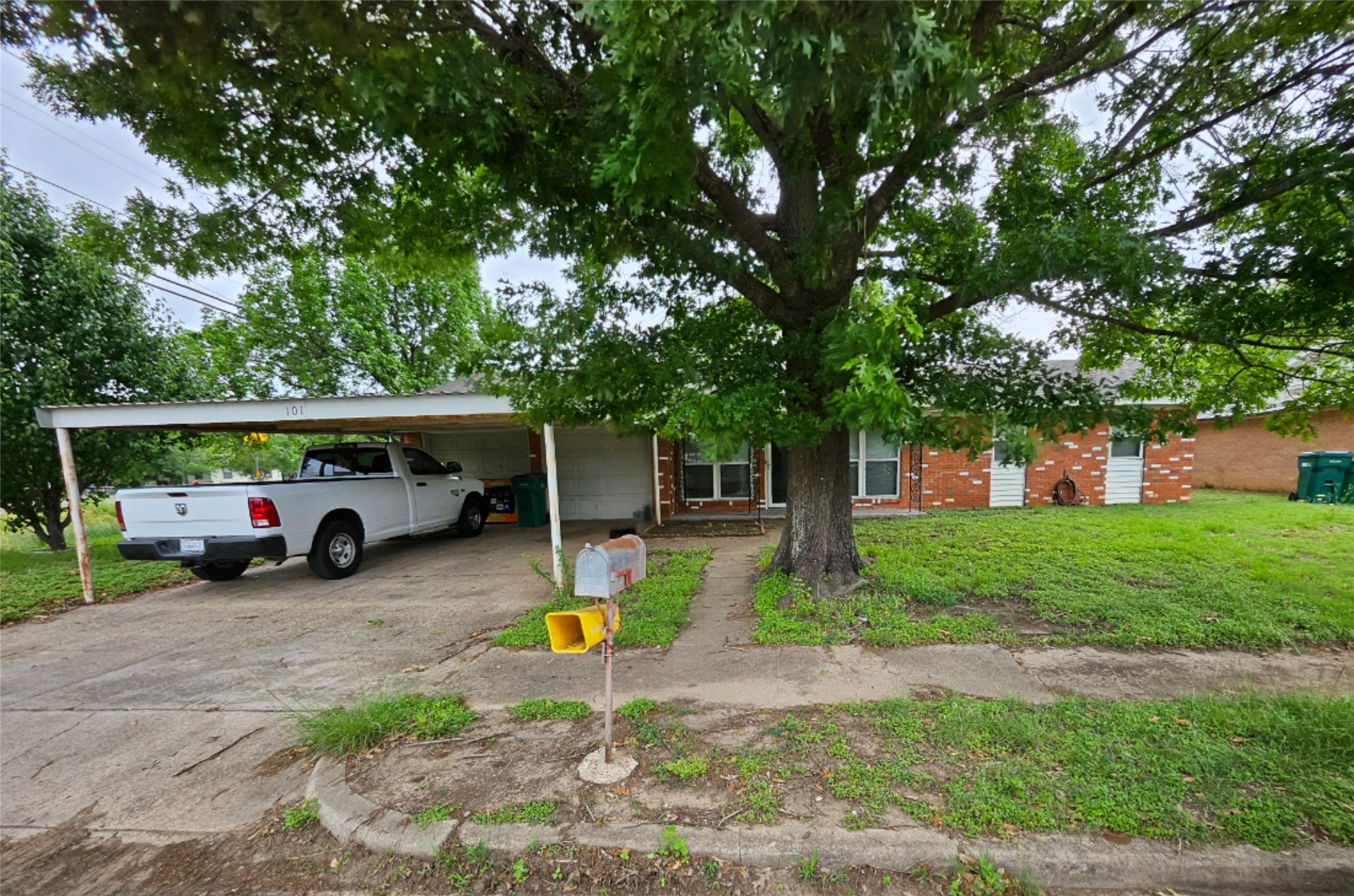101 S Rita Lacy Lakeview TX 76705