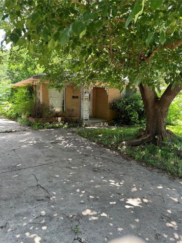 5122 Bradford Drive Dallas TX 75235