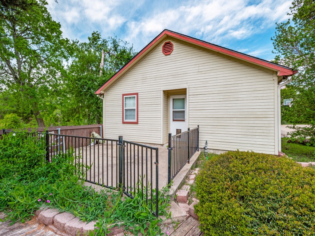 12900 Fm 121 W Van Alstyne TX 75495
