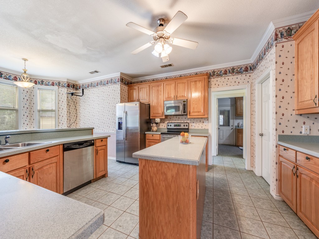 12900 Fm 121 W Van Alstyne TX 75495