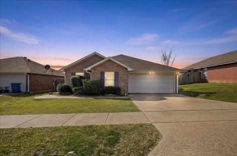 1112 Woodlands Park Drive Lindale TX 75771