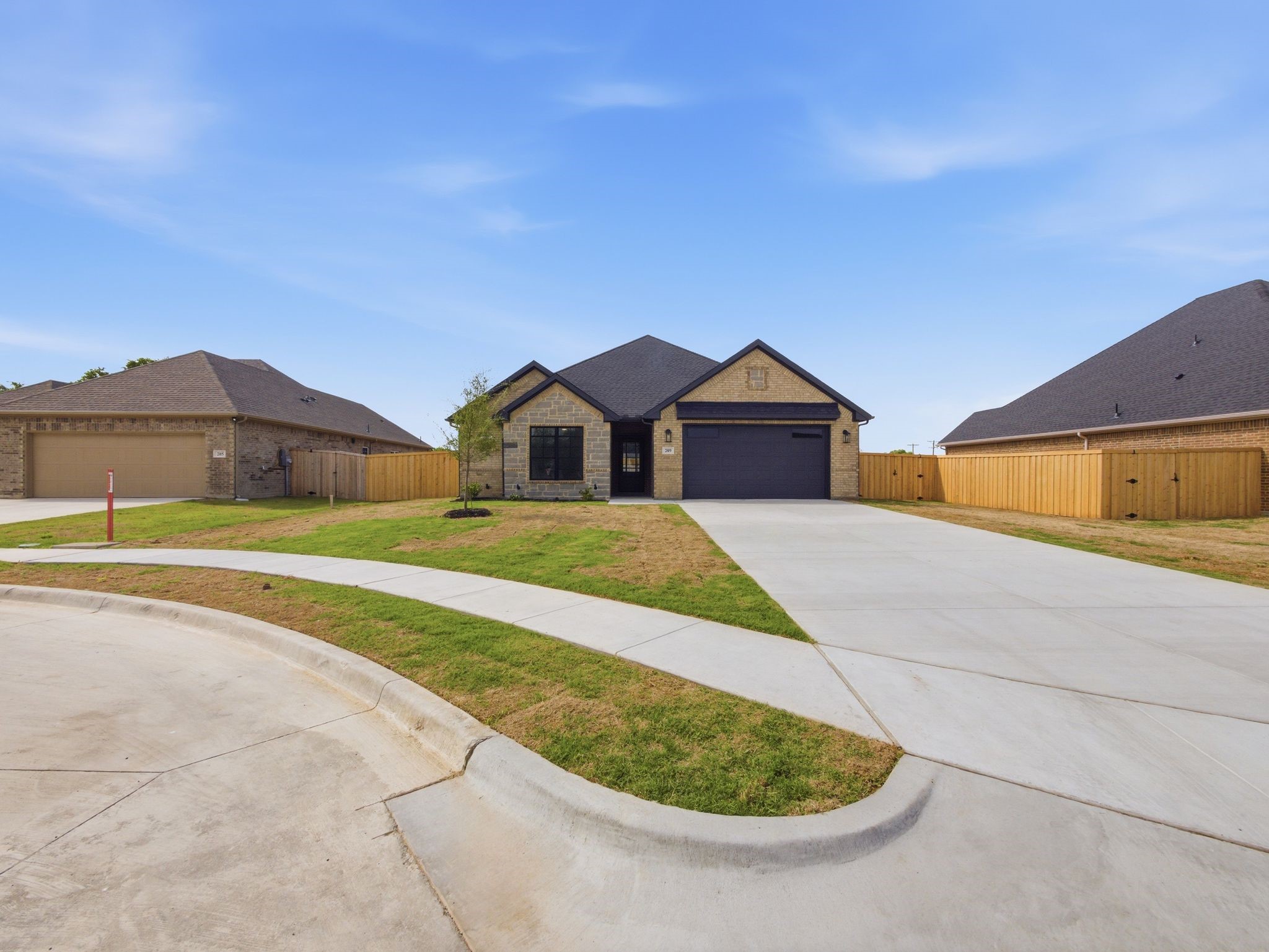 209 Alice Court Grand Prairie TX 75051