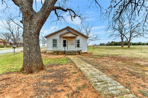 630 Thatcher Street Denison TX 75020