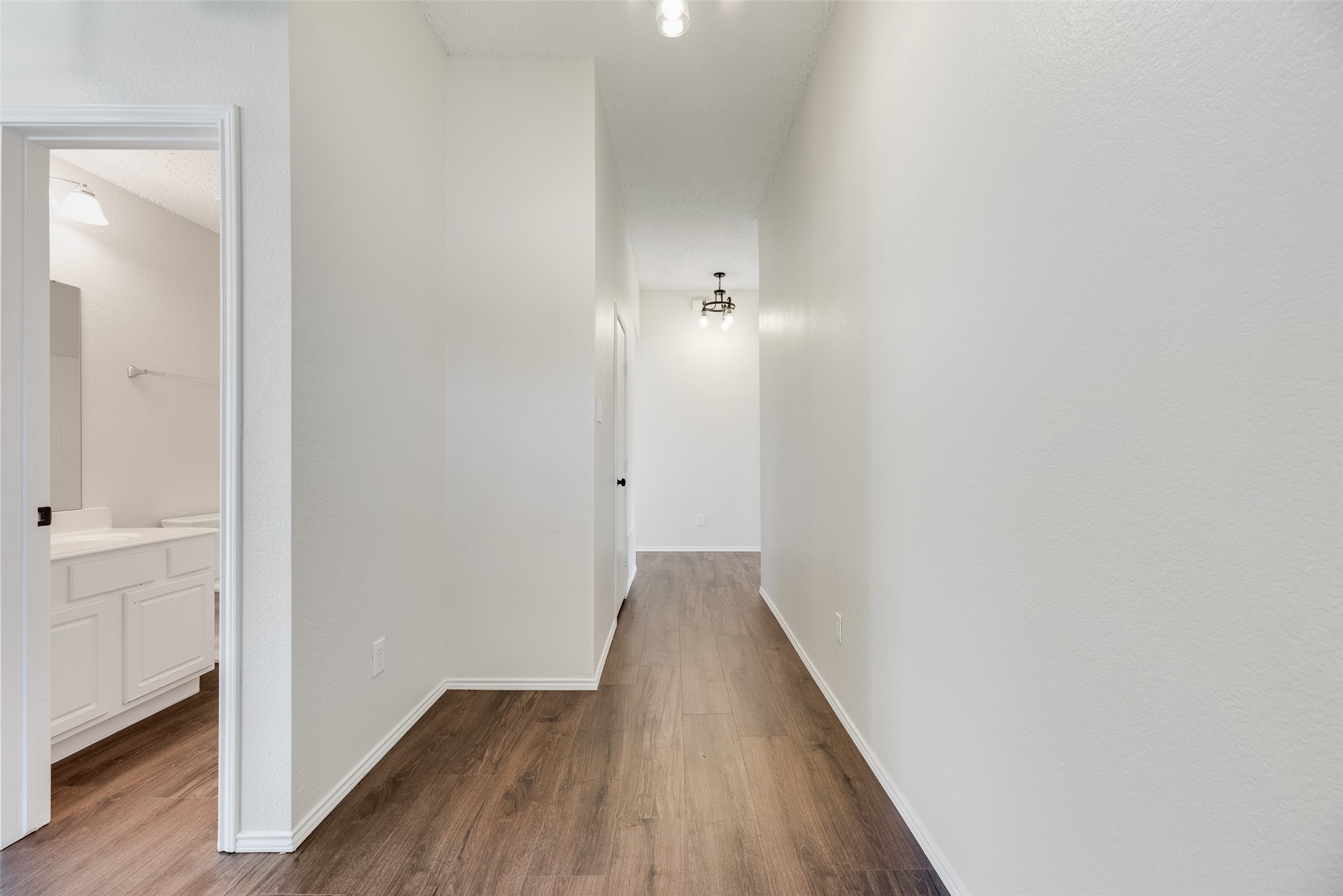 808 Sage Circle Burleson TX 76028