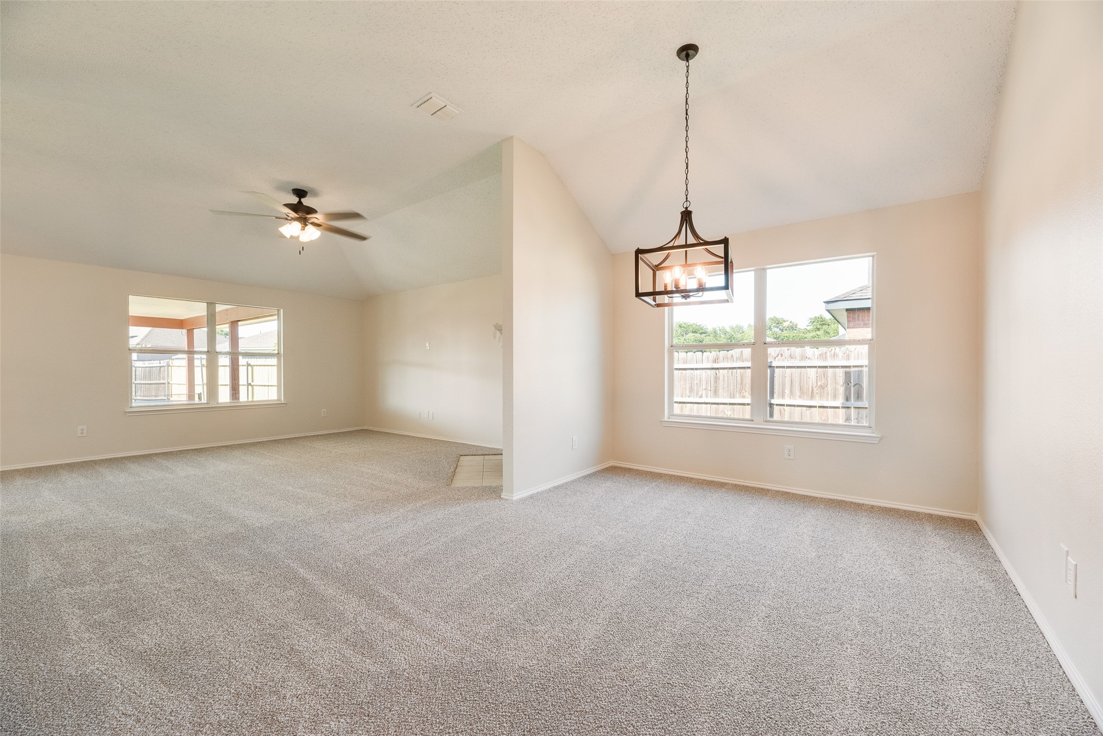 808 Sage Circle Burleson TX 76028