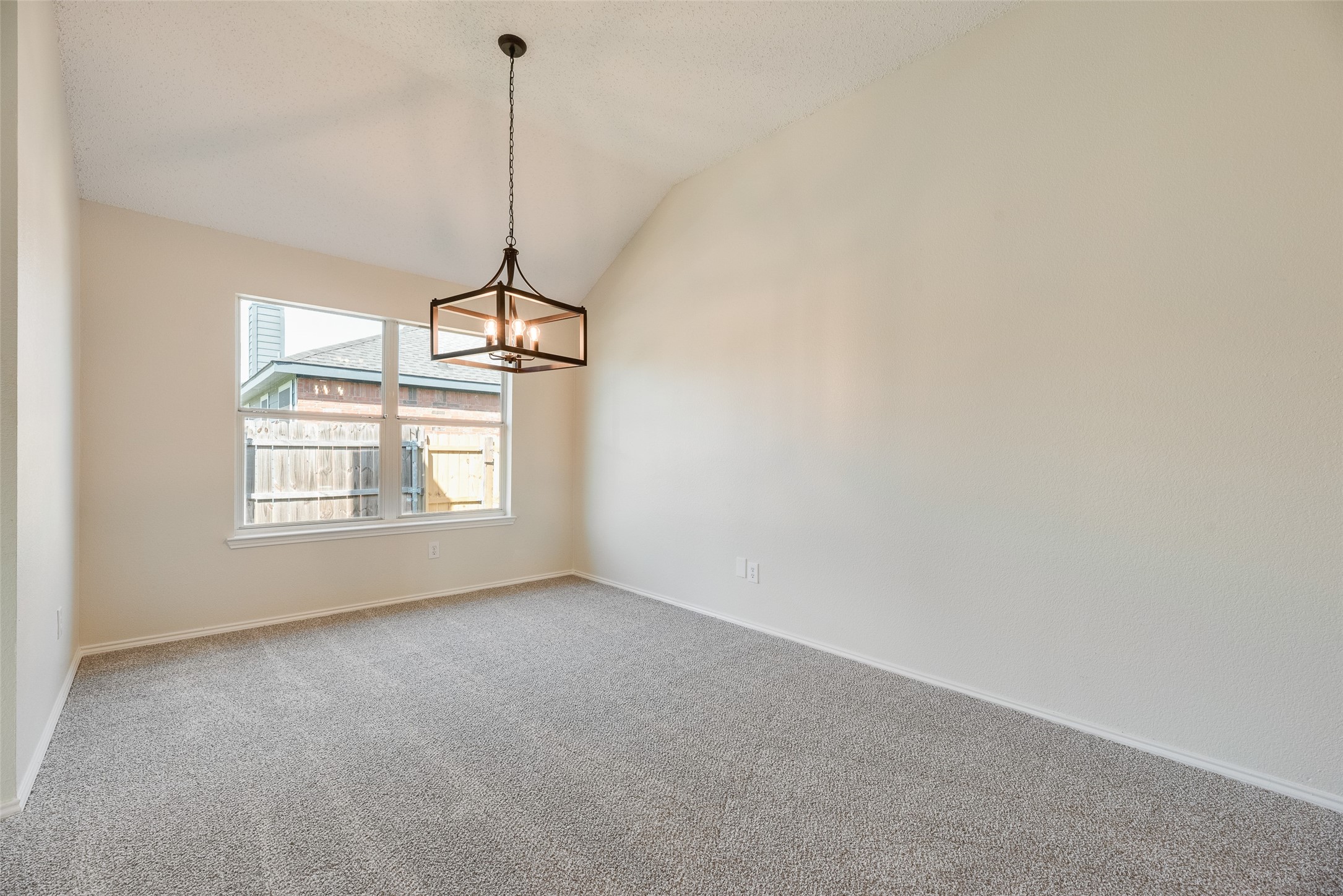 808 Sage Circle Burleson TX 76028
