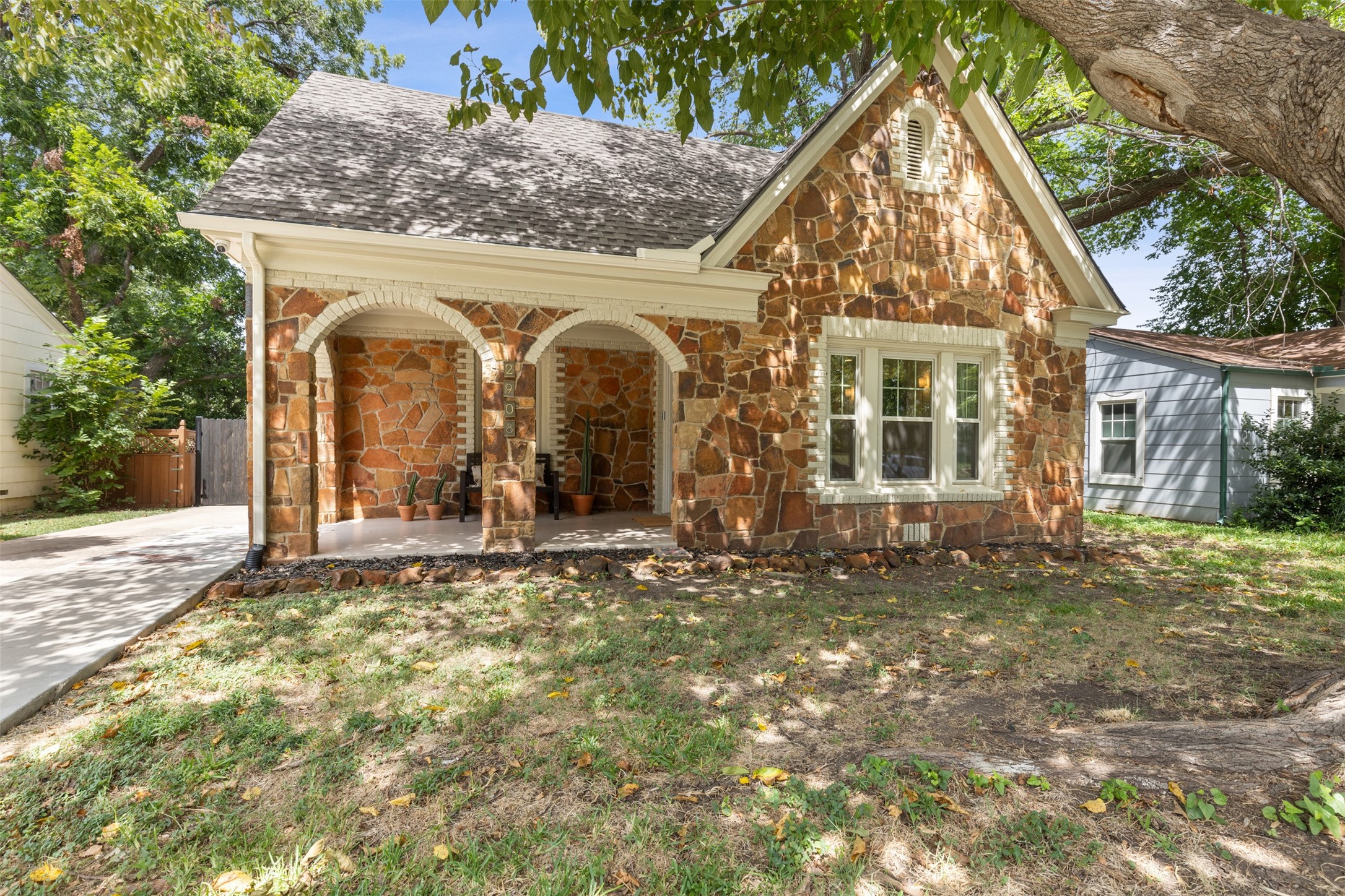 2908 Willing Avenue Fort Worth TX 76110