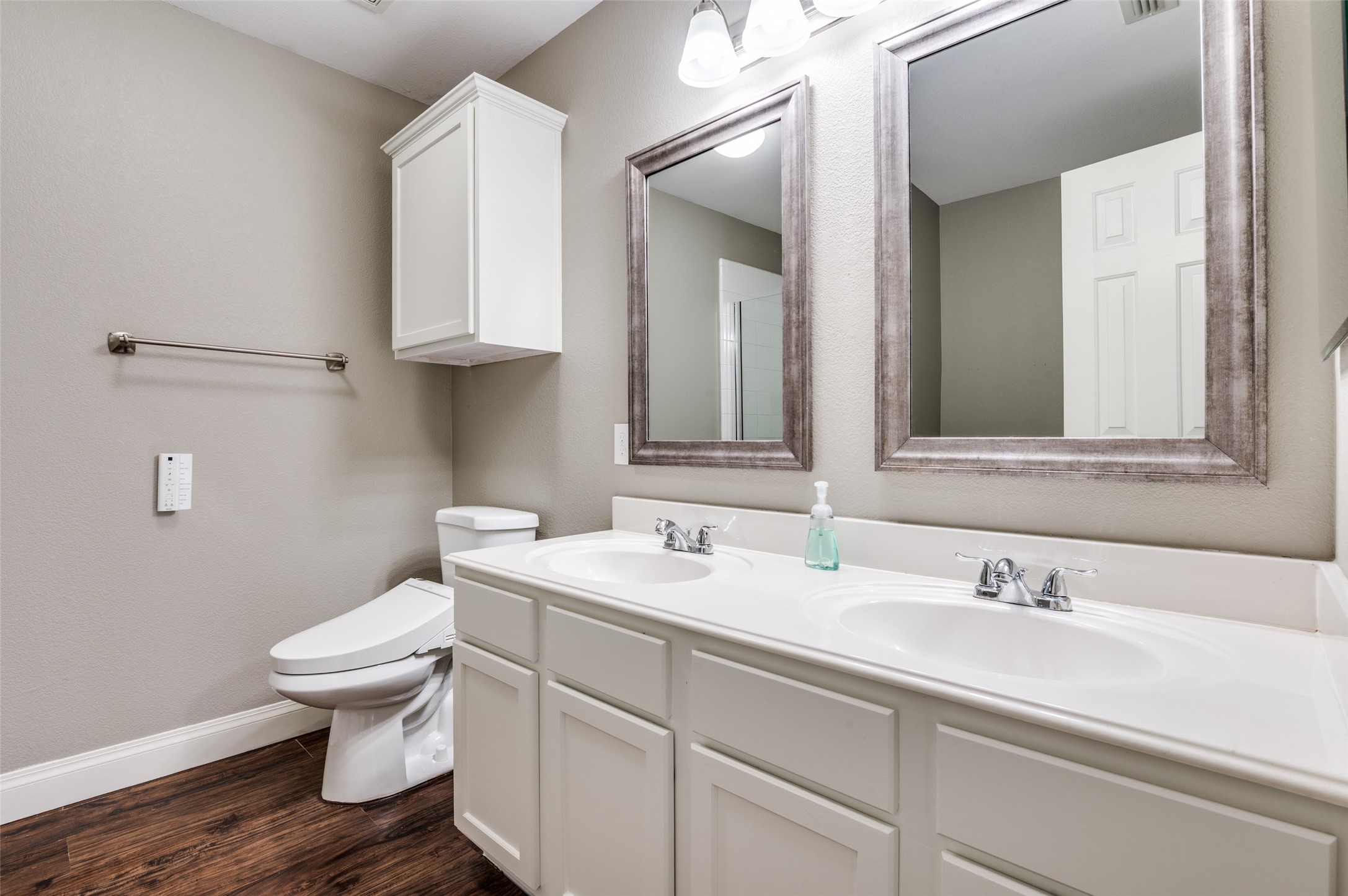 3268 Yeltes Grand Prairie TX 75054