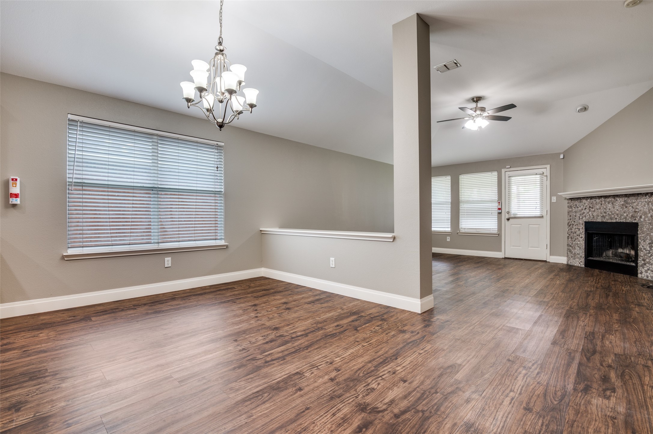 3268 Yeltes Grand Prairie TX 75054