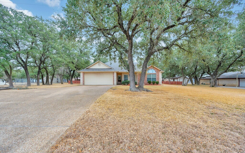 320 Fm 3221 Clifton TX 76634