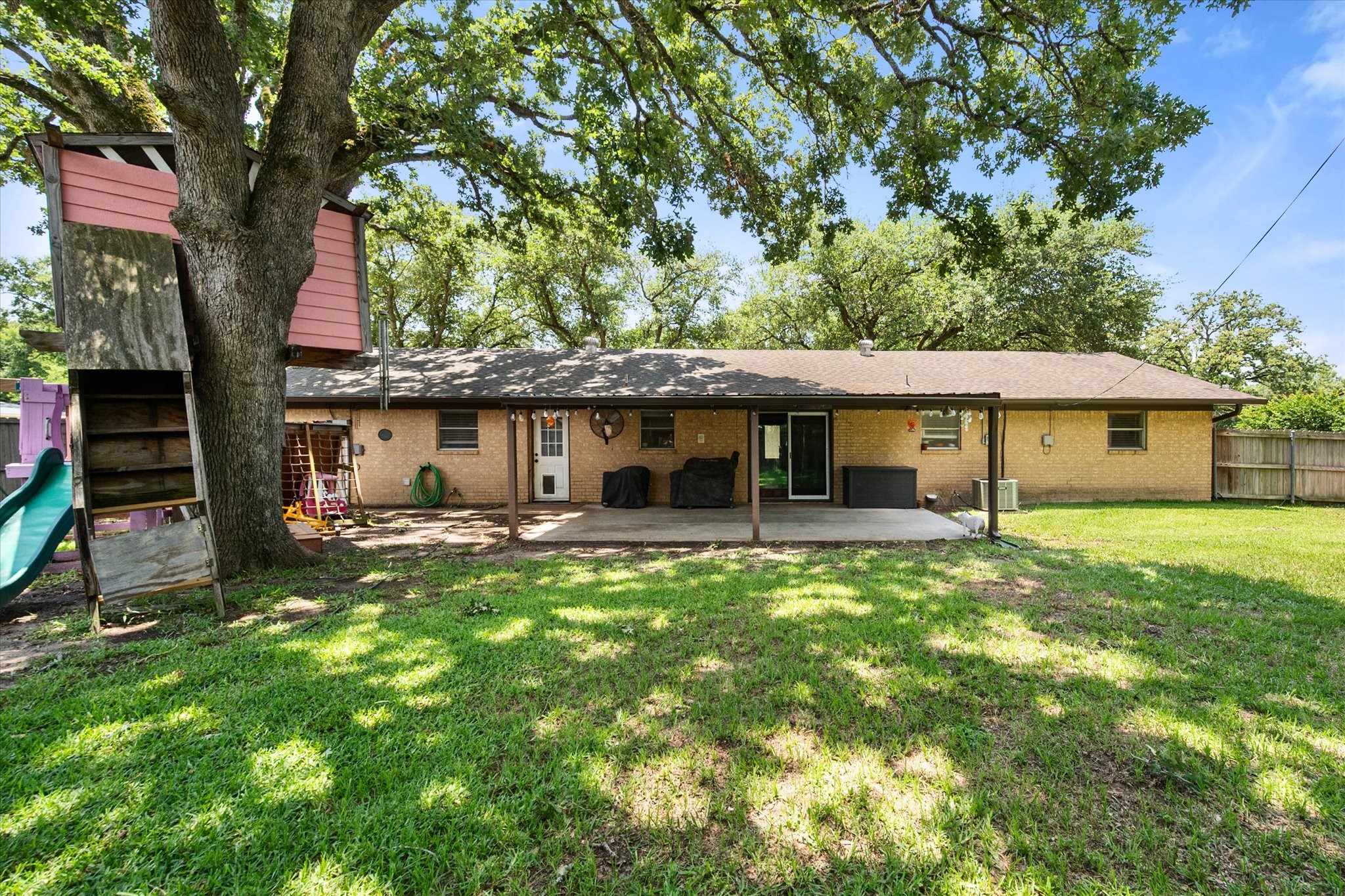 721 Robindale Lane Fairfield TX 75840