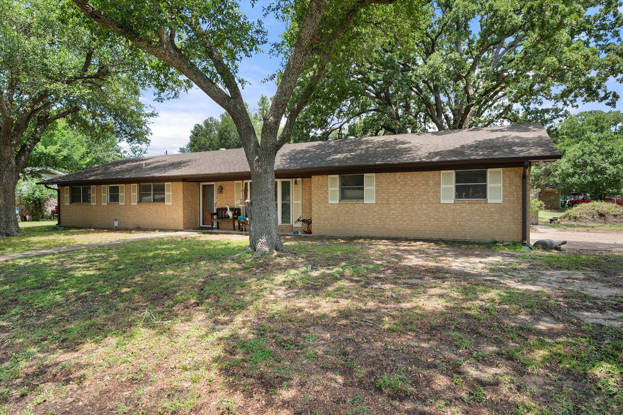 721 Robindale Lane Fairfield TX 75840