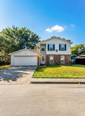 837 Wendy Drive Grand Prairie TX 75052